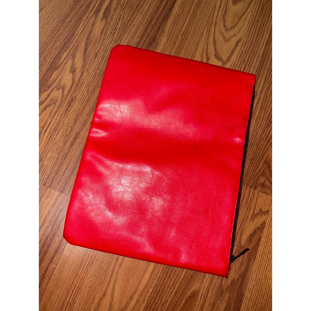 Red & Black Women's Cosmetic Zipper Pouch‎ Faux Leather - Picture 2 of 3